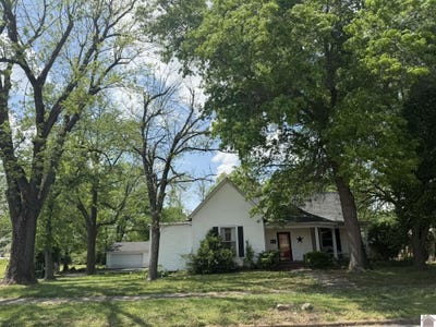 /international/us/809-s-8th-mayfield-ky-110107585967/
