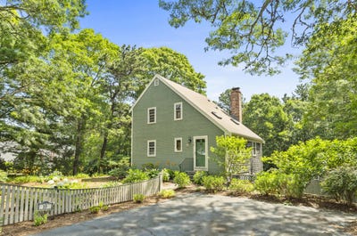 /international/us/10-devonshire-lane-south-dennis-ma-110100780230/