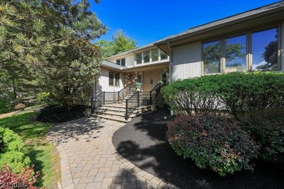 /international/us/29-deer-path-cir-green-brook-twp-nj-110107875411/