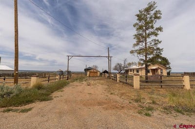 /international/us/4311-county-road-134-hesperus-co-110108356972/