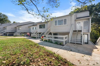 /international/us/1050-21st-avenue-nw-hickory-nc-110120609031/