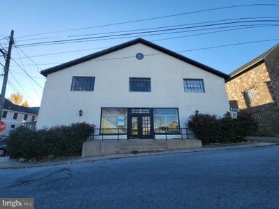/international/us/109-broad-street-s-kennett-square-pa-110095825018/