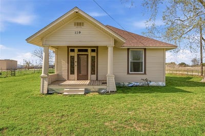 /international/us/119-county-road-3007-lott-tx-110106371452/