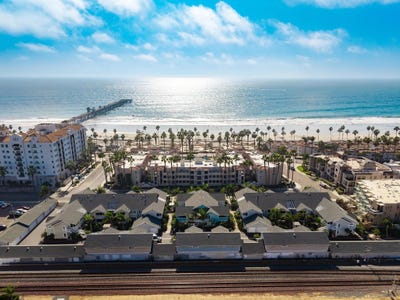 /international/us/400-n-myers-oceanside-ca-110120457230/