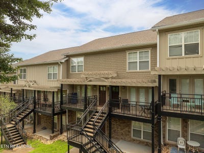 /international/us/3950-cherokee-woods-way-knoxville-tn-110108586932/