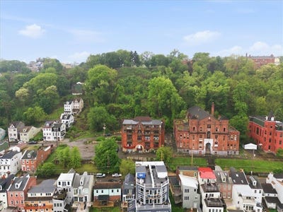 /international/us/66-pius-st-south-side-pa-110102048177/