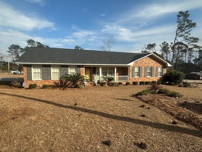 /international/us/302-touchton-drive-douglas-ga-110105796485/