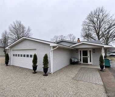 /international/us/2255-lakeshore-drive-cuba-mo-110099955946/