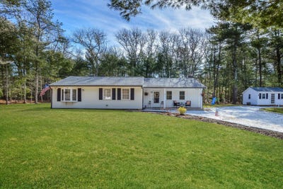 /international/us/74-degrass-road-mashpee-ma-110098270808/