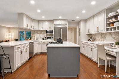/international/us/101-studio-road-stamford-ct-110109389993/