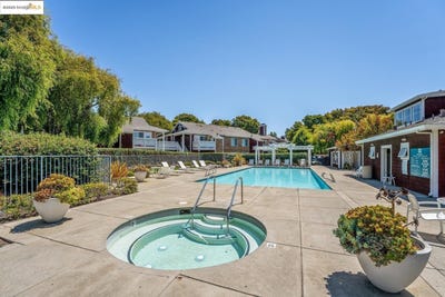 /international/us/92-marina-lakes-dr-richmond-ca-110099958084/