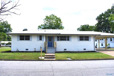 /international/us/210-s-9th-street-gadsden-al-110108009400/