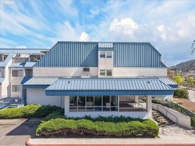 /international/us/8717-se-monterey-ave-happyvalley-or-110108235349/