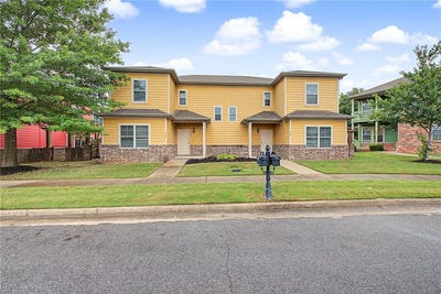 /international/us/759-n-wordsworth-lane-fayetteville-ar-110108477283/