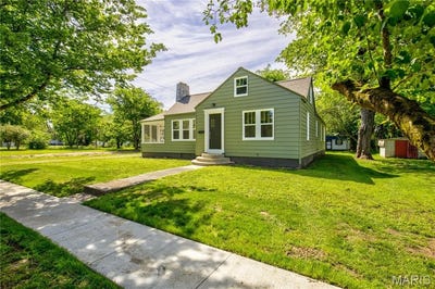 /international/us/217-hunter-street-charleston-mo-110107750332/