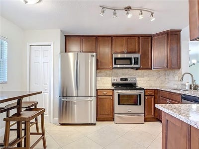 /international/us/729-landover-ct-naples-fl-110103396510/