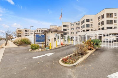 /international/us/725-miller-avenue-freeport-ny-110106492224/