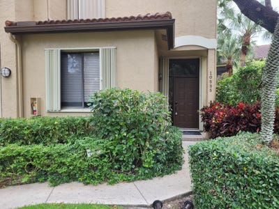 /international/us/10535-nw-10th-street-plantation-fl-110108497925/
