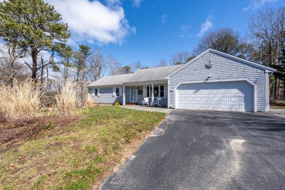 /international/us/1354-route-134-south-dennis-ma-110106767034/