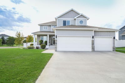 /international/us/3584-6th-street-e-west-fargo-nd-110120136725/