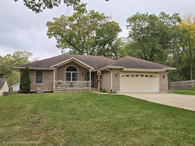 /international/us/330-kirkwood-avenue-winthrop-harbor-il-110120611222/