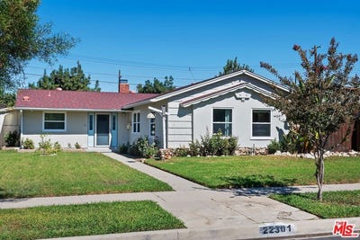 /international/us/22301-covello-st-canoga-park-ca-110120409208/