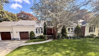 /international/us/270-gardner-st-new-bedford-ma-110110296923/