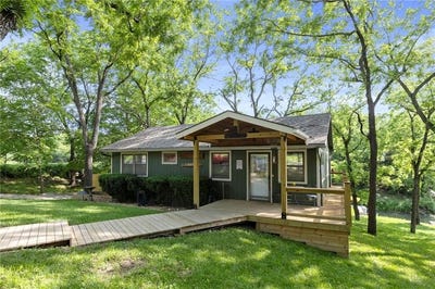 /international/us/321-w-sugarlake-drive-mound-city-ks-110100215333/