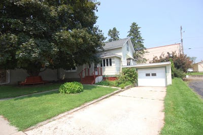 /international/us/1070-main-street-plain-wi-110101296848/