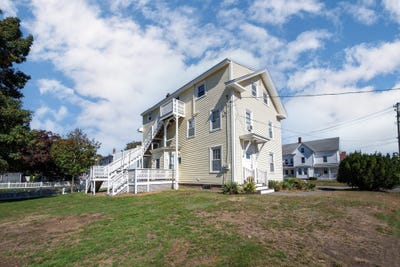 /international/us/27-holten-st-danvers-ma-110120454946/