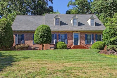 /international/us/136-captaine-graves-williamsburg-va-110108443048/
