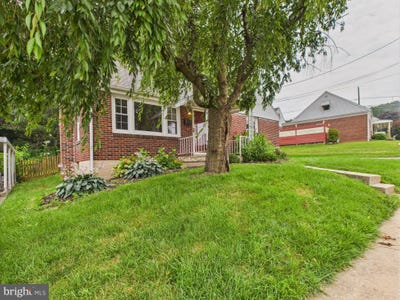 /international/us/142-cedar-street-ephrata-pa-110101461986/
