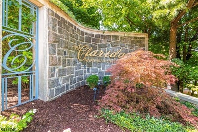 /international/us/1-claridge-dr-verona-twp-nj-110108384427/