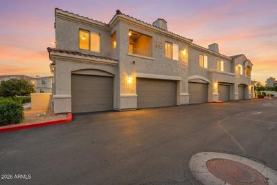 /international/us/900-s-canal-drive-chandler-az-110105226168/