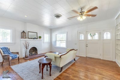 /international/us/48-n-central-avenue-hamlin-tx-110103000738/