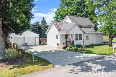 /international/us/184-parsonage-street-saranac-mi-110100981157/