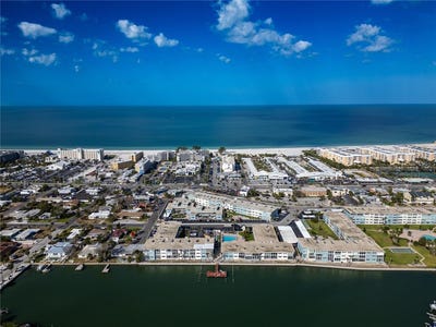 /international/us/6111-2nd-street-e-st-pete-beach-fl-110120418800/