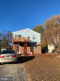 /international/us/303-corinthian-avenue-essington-pa-110108660166/