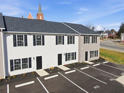 /international/us/413-n-washington-avenue-pulaski-va-110104818382/