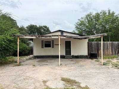 /international/us/601-s-norton-street-freer-tx-110119390944/