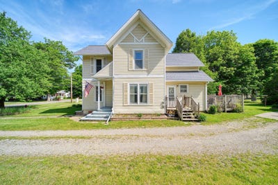 /international/us/219-s-main-street-concord-mi-110108379883/