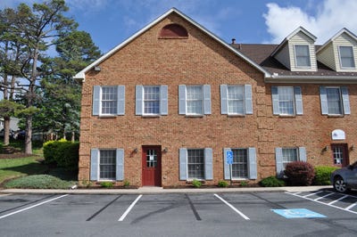 /international/us/100-mactanly-pl-staunton-va-110091827101/