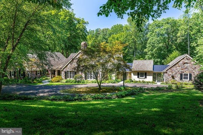 /international/us/6731-paxson-road-new-hope-pa-110109975317/