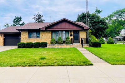 /international/us/1920-langley-avenue-st-joseph-mi-110110277019/