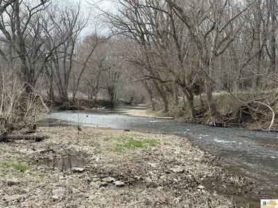 /international/us/844-creek-bend-road-columbia-ky-110106317176/