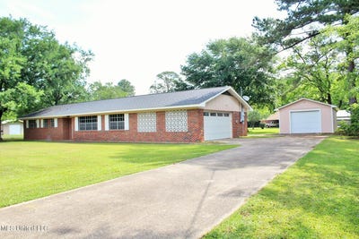 /international/us/6908-trehern-street-moss-point-ms-110099129034/