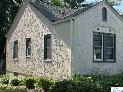 /international/us/705-bennett-street-north-mankato-mn-110108657323/?lang=id