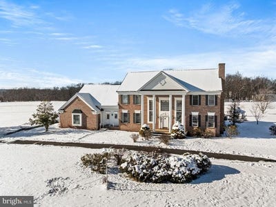 /international/us/220-sassamansville-road-gilbertsville-pa-110105219251/