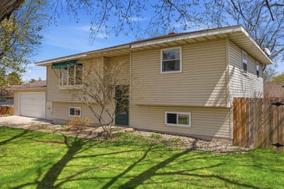 /international/us/504-jones-street-mauston-wi-110107547963/