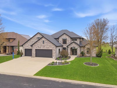 /international/us/227-peterlynn-drive-wrightstown-wi-110107716883/